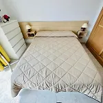 Ocean Front Cozy 2 Bedroom, 3 Beds Spacious- Netflix, Pool, Beach Lift & Fast Wifi